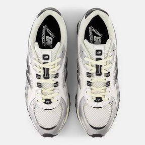 New Balance 204L Silver Metallic Black