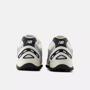 New Balance 204L Silver Metallic Black
